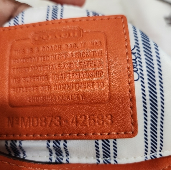 🧡🔹️COACH🔹️Bonnie Cashin Limited Edition Print Baguette fushia/orange bag - Picture 3 of 7